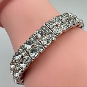 New Clear Crystal Stretch Bracelet Silver Tone Rhinestone Statement